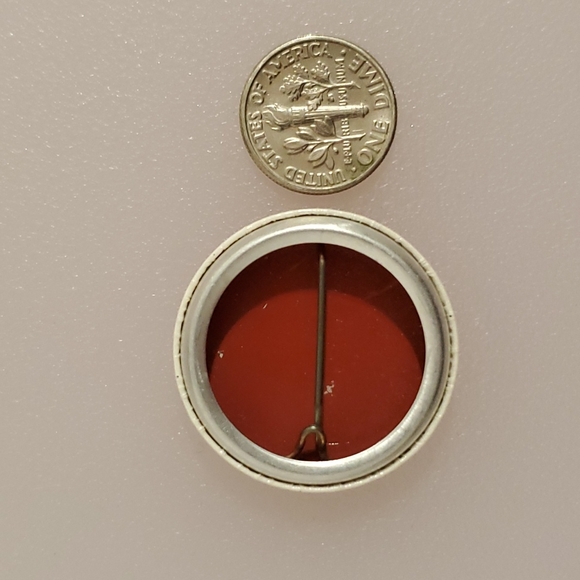 KMET 94.7 FM Southern California Rock Radio button 'A little bit o heaven 94.7' - Picture 2 of 3